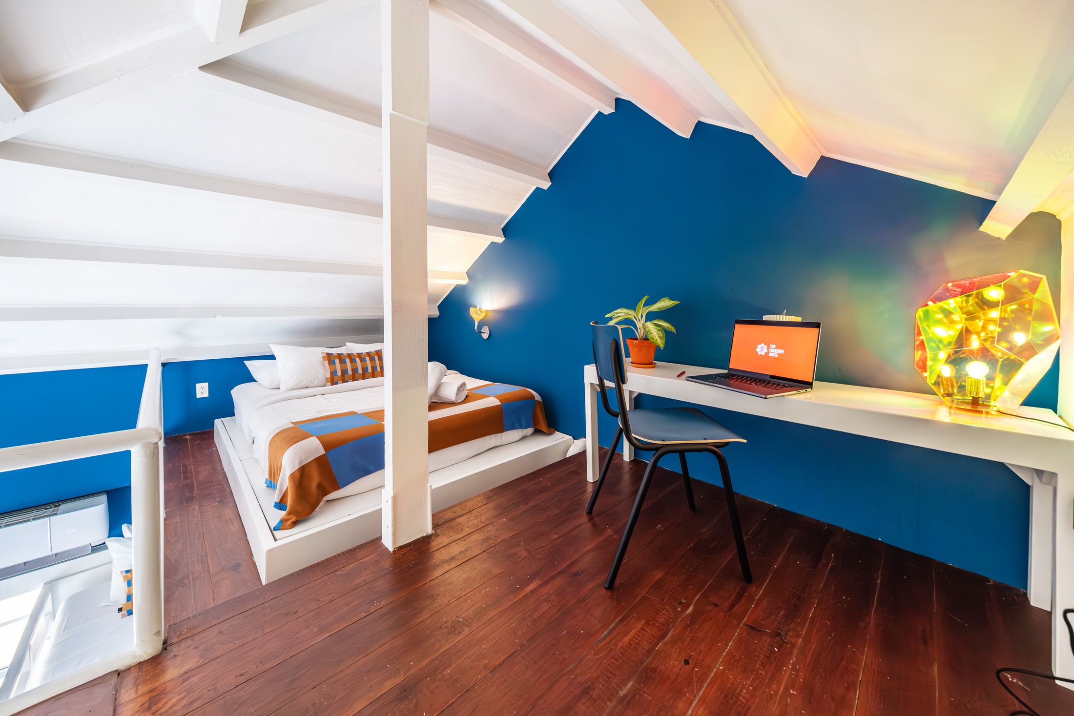 Family Room - Desk Loft.jpg